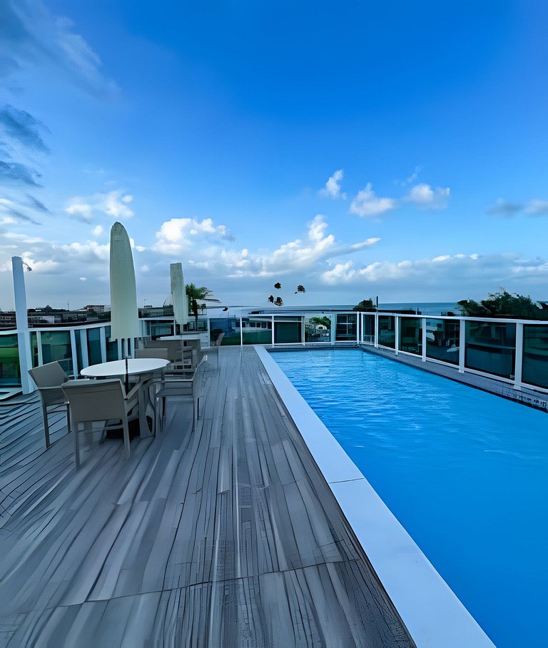Flat piscina pvt no centro praia