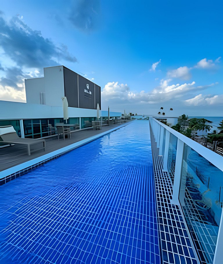 Flat piscina pvt no centro praia