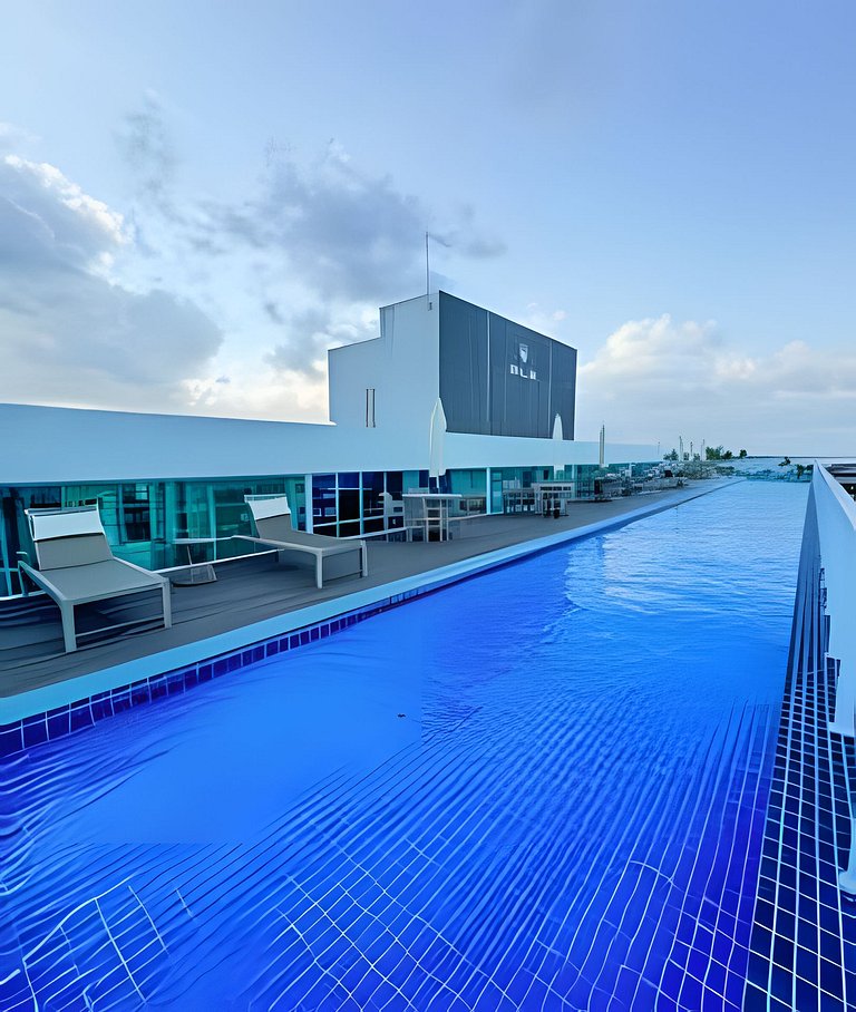 Flat piscina pvt no centro praia